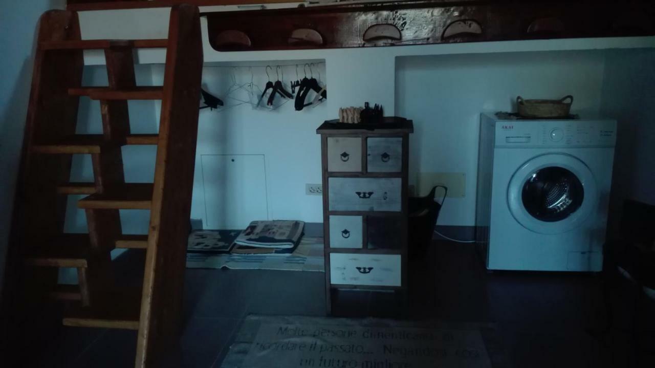 アレッサンドリアLa Casa Nel Soleアパートメント エクステリア 写真