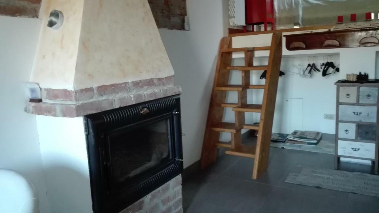 アレッサンドリアLa Casa Nel Soleアパートメント エクステリア 写真